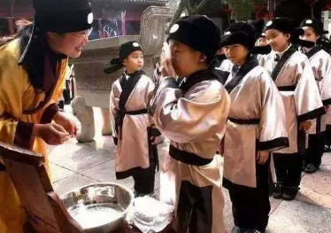 古代的读书人除了当官还能怎么谋生？