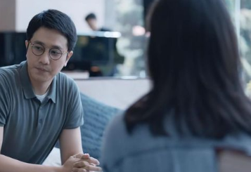 《婚姻的两种猜想》呈现了现代都市女性的生活，以及她们面临的困境