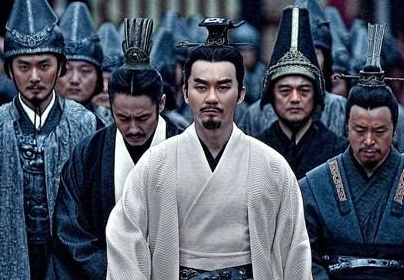 古代宰相或者将军退休之后 他们比县令还大吗