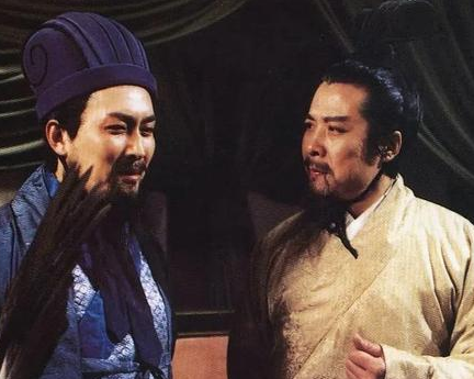 诸葛亮在出师表中自称布衣 诸葛亮家族到底是什么样的