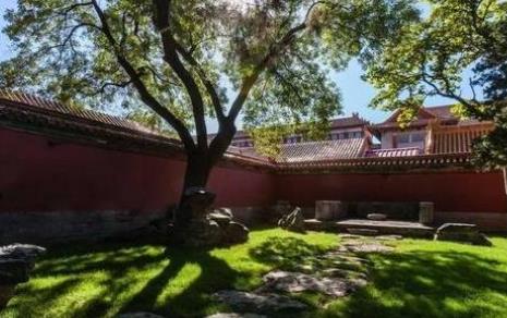 历史上的朱棣比朱元璋还残忍吗？