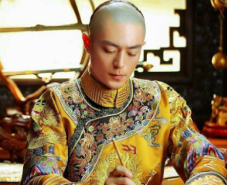 乾隆皇帝去世之后 嘉庆是怎么安排老爹的妃子的