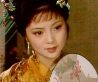 红楼梦史湘云与宝钗之间的关系如何？