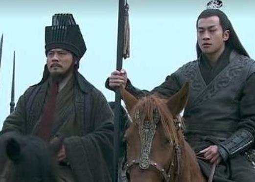 吕布诛杀义父董卓是为了貂蝉吗？