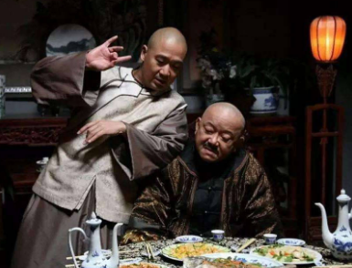 和珅是一个贪官，为什么能在乾隆手下长居高位？