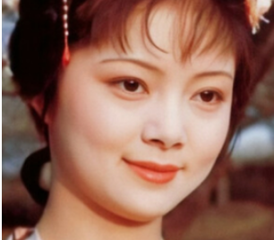 红楼梦中宝钗扑蝶的背后到底有着什么样的含义？