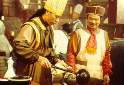 古代皇帝吃饭前都有太监试毒 如果下的时慢性毒药怎么办