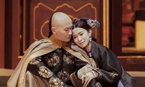 当皇帝也不容易，4点就要起床7点固定翻牌