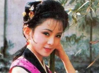 芳官是红楼梦中战斗力最强的丫头，为什么这么说呢？