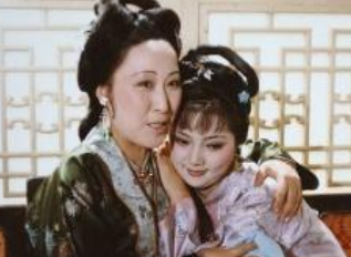 红楼梦中，薛姨妈为什么没住进女儿薛宝钗的蘅芜苑？