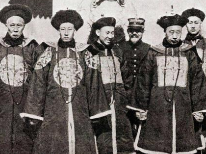 清朝时期的王爷有钱又有权 他们为什么不能出京城