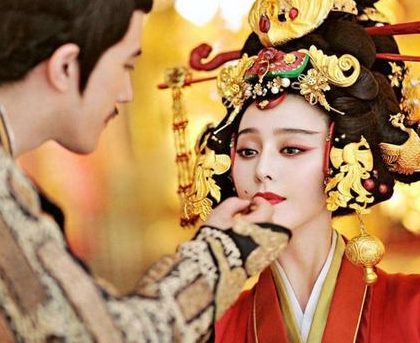 武则天临死前把皇位还给李家人 武则天传给自家人不行吗