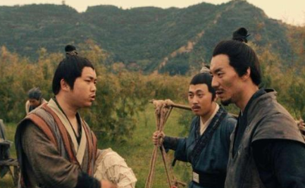 晁盖等人路过黄泥岗时，如何断定杨志押送的是生辰纲？