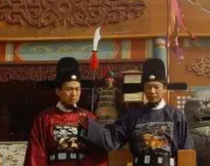 西洋记第九十一回：阎罗王寄书国师，阎罗王相赠五将
