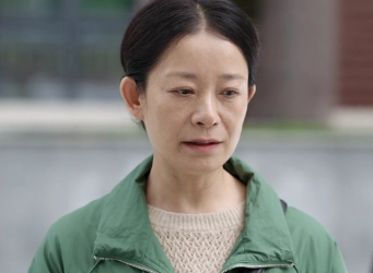 《底线》简佳引以为傲的事业，害惨了她的女儿