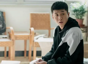 电视剧《你好，昨天》主要讲述了什么故事呢？
