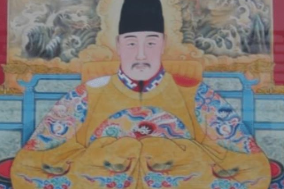 她是明朝最惨皇后，怀着身孕被踢死