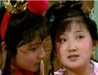 红楼梦中金钏被撵前到底发生了什么？真的是她引诱宝玉?