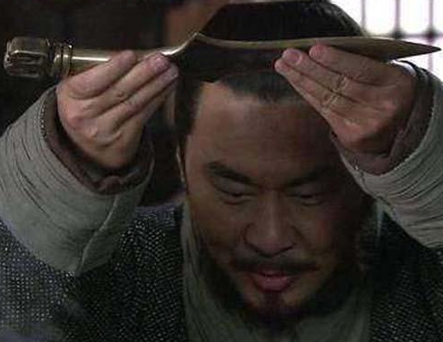 历史上刺杀董卓的认真的是曹操吗 曹操有没有做过这件事