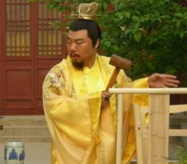 明熹宗朱由校，在历史上是个什么样的皇帝?