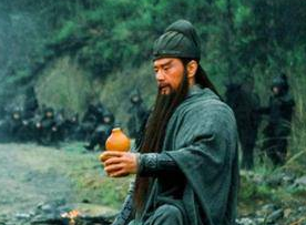 此人活捉关羽，死后待遇如何？