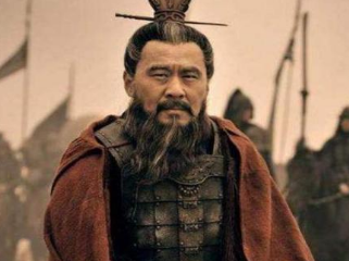 长坂坡之战时，曹操犯了什么错？