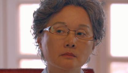《心居》顾清俞践踏了施源的自尊心？