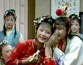 红楼梦中的众多女子中，黛玉把谁当作了情敌？