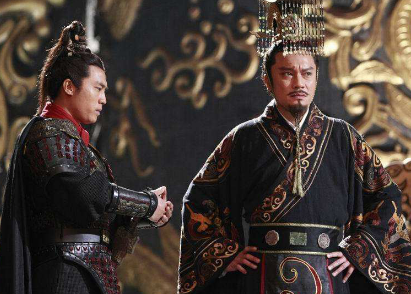 王翦出征前向秦始皇讨要大量赏赐，秦始皇为何不生气？