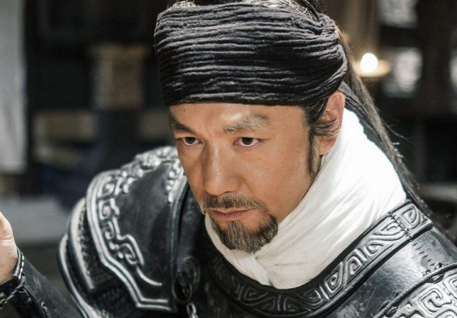 白起的成名之战是哪一站？他的表现如何？