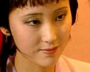 红楼梦中黛玉进入贾府之后的性情有何变化？为何会这样？