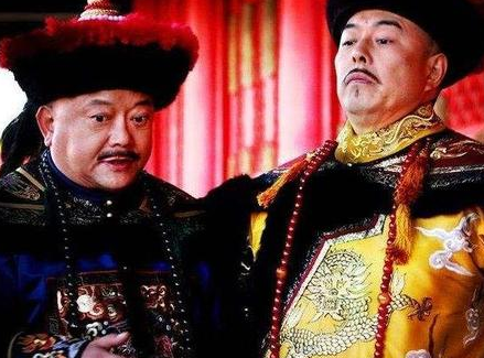 和珅是怎么得到乾隆的恩宠的 这里边有什么原因存在