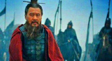 曹操当初对汉室忠心，但他的心思是从什么时候改变的？