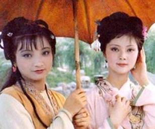 红楼梦薛府为何要主动宣扬金玉良缘之说？