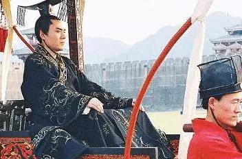 耿恭如何靠着三百余人抵挡数万大军的？