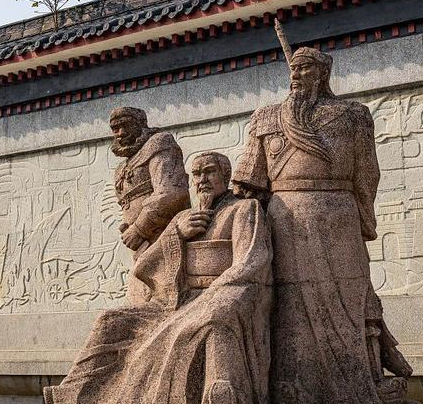 演义中刘备哭哭啼啼的 正史上的刘备军事能力如何
