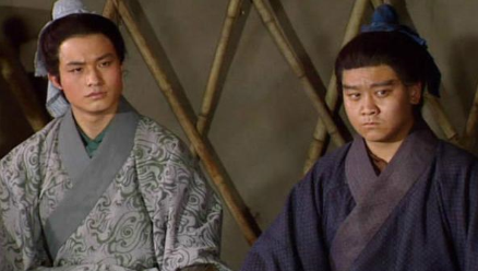 关兴和张苞二人都继承了父辈的武器和武艺，那谁更厉害？