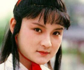 红楼梦中贾环与宝玉、贾兰二人之间的关系有何不同？