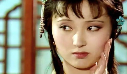 贾宝玉和史湘云聊金麒麟时，林黛玉为何会魂不守舍？