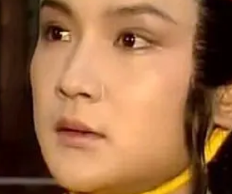 红楼梦中贾赦夫妇对宝玉的态度有何转变？