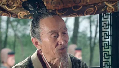 曹操误以为自己可以吞并东吴的时候，贾诩说了什么？