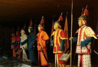 “八旗都统”和“清朝总督”哪个的官职大？