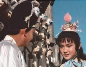 红楼梦中宫中老太妃到底是什么身份？与北静王有何联系？