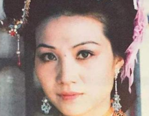 红楼梦中周姨娘作为贾政的妾室，一直没有子嗣是为何？