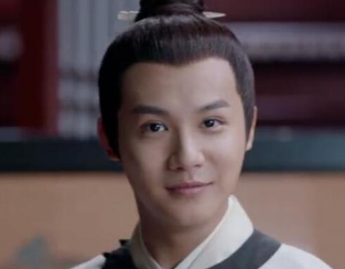 朱允炆的继位违背了嫡长子继承制度，为什么这么说？