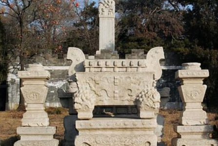 崇祯自杀前都没有修建皇陵 死后是怎么葬到十三陵的