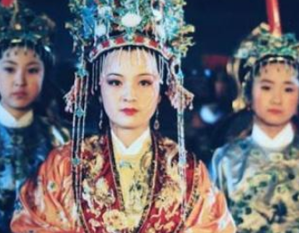 红楼梦身处后宫的元春是什么地位？是否受宠