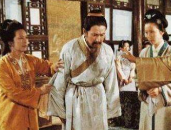红楼梦宝玉为何会挨打？他做了什么事情？