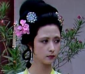 红楼梦尤二姐进入大观园后，贾母是如何对待她的？