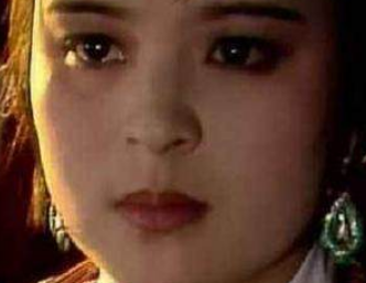 红楼梦中平儿与探春有何交集？她们之间的关系如何？
